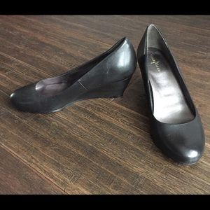 Cole Haan with Nike Air black wedge 👠 - size 8b